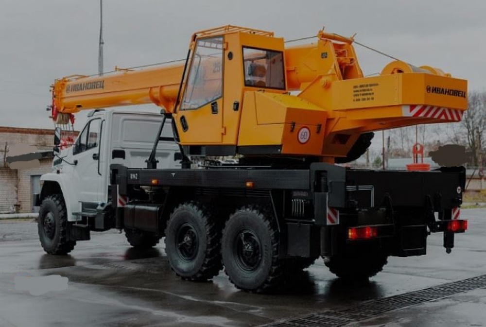 Автокран Ивановец КС-45717-2В на базе шасси УРАЛ-4320 Next