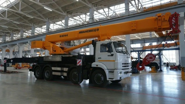 Автокран Ивановец КС-65740-6 на  шасси КАМАЗ-6540